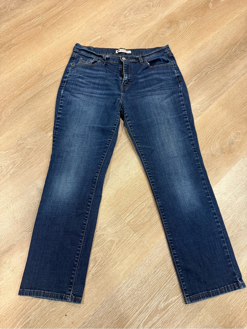 Levi's Women's Straight Leg Jeans in Dark Blue